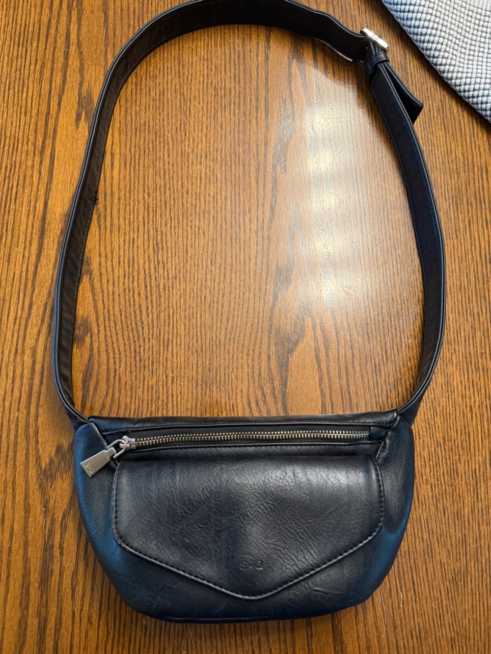 Simplicity & Quality (SQ) Vegan Leather Cross Body Bag